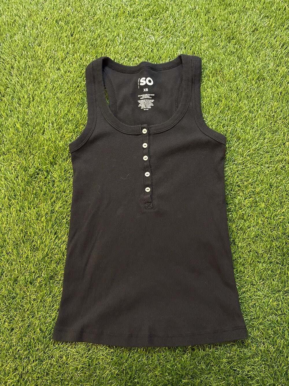SO Juniors' Button-Front Ribbed Henley Tank Black XS